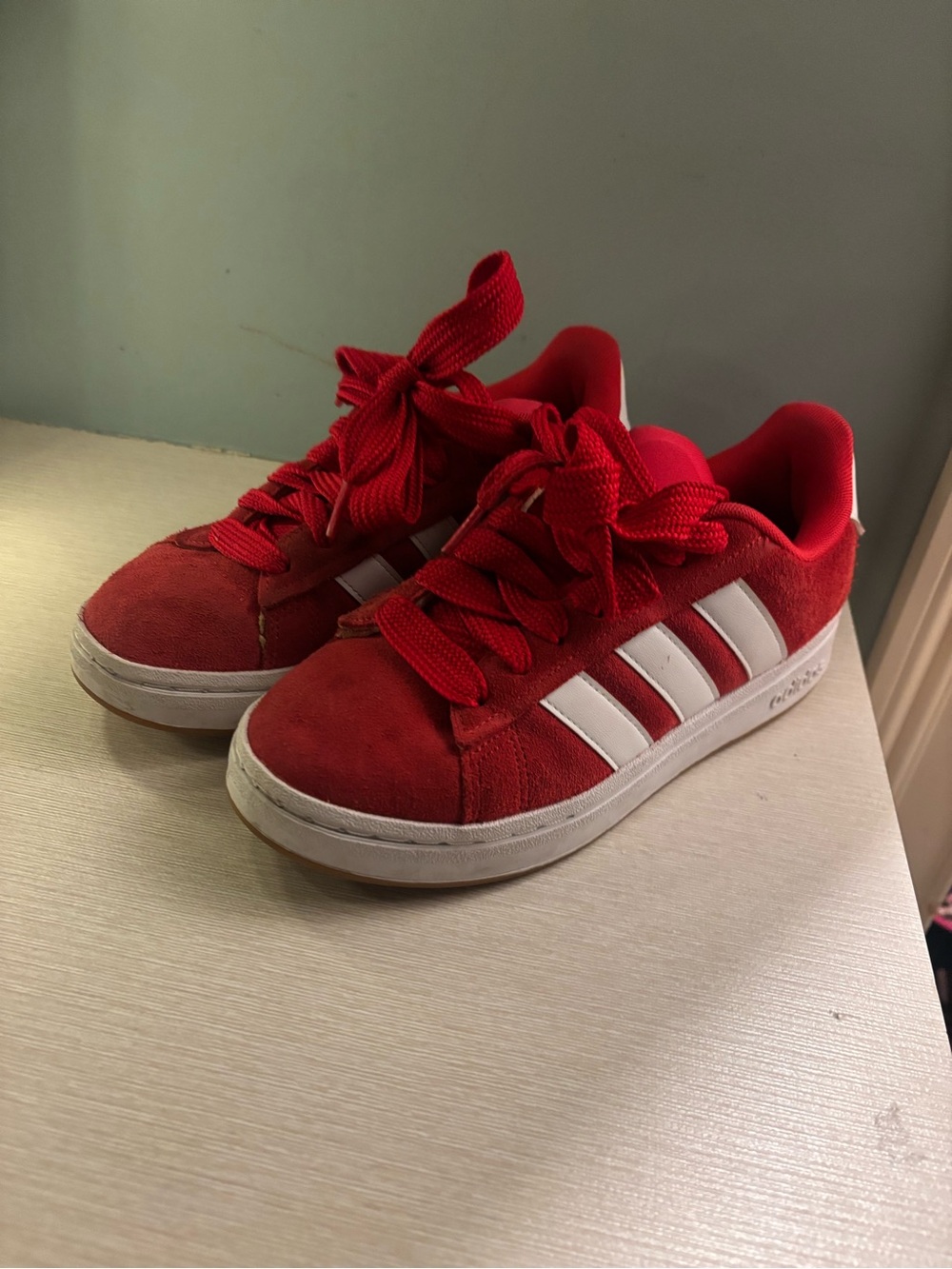 Adidas Red Campus men’s 6.5 ( I wear as a woman’s 8 )